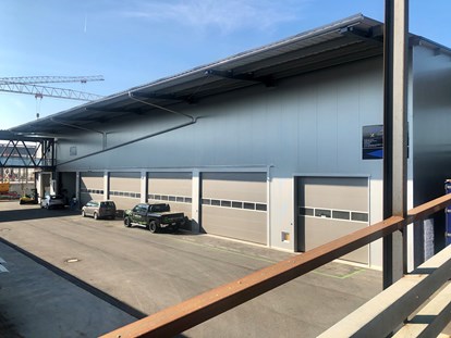 Abstellplatz - Schweiz - Camperhalle 3 mit Werkstattboxen - Einstellplatz Wohnmobile,Wohnwagen, Boote, Fahrzeuge ect, plus Werkstattboxen
