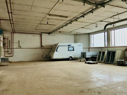 Abstellplatz - Mühlviertel - Hartl Vermietung: Einstellplätze für Fahrzeuge aller Art und Lagerräume zu vermieten